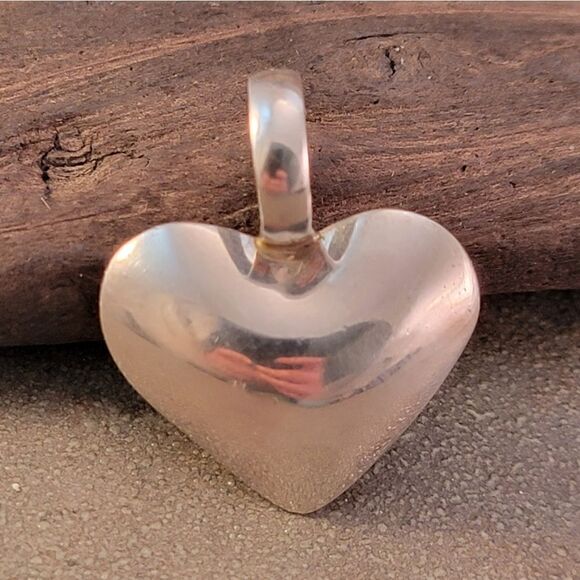 Vintage Kalibre Sterling Puffy 1985 Heart Pendant - Picture 2 of 6